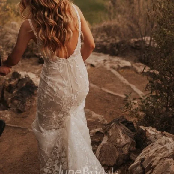 Lace Boho Wedding Dress - Picture 3 of 11